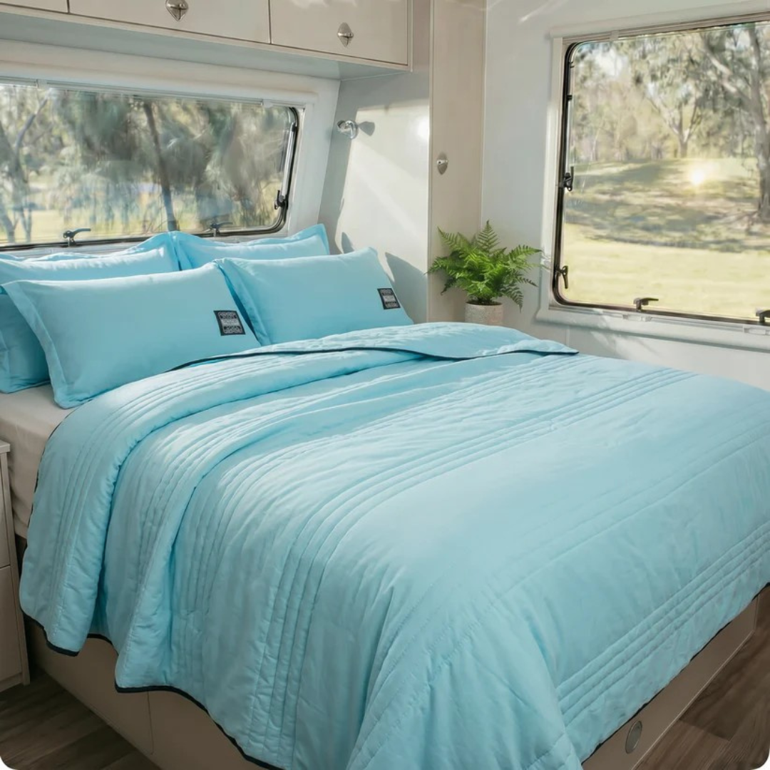 Ice~Cloud Cooling Blanket (Includes 2 Pillowcases)